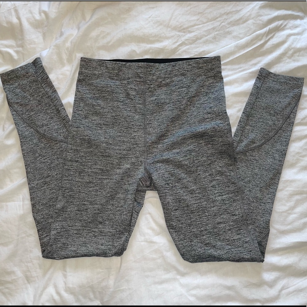 Forever 21 Heathered Gray Active Leggings Size XS